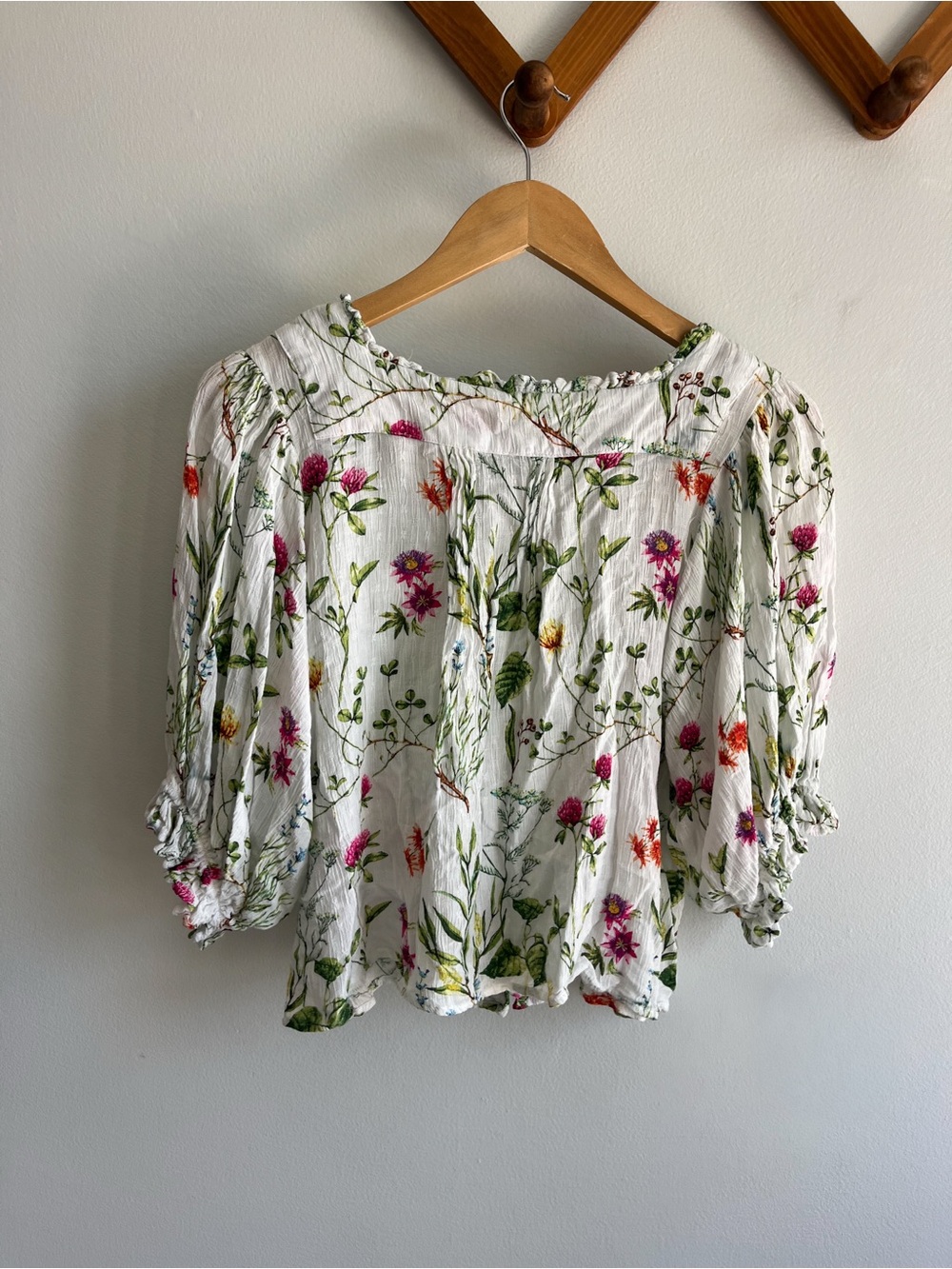 Rachel Zoe White Floral Button-Front Blouse with Pink & Green Accents - Picture 4 of 4